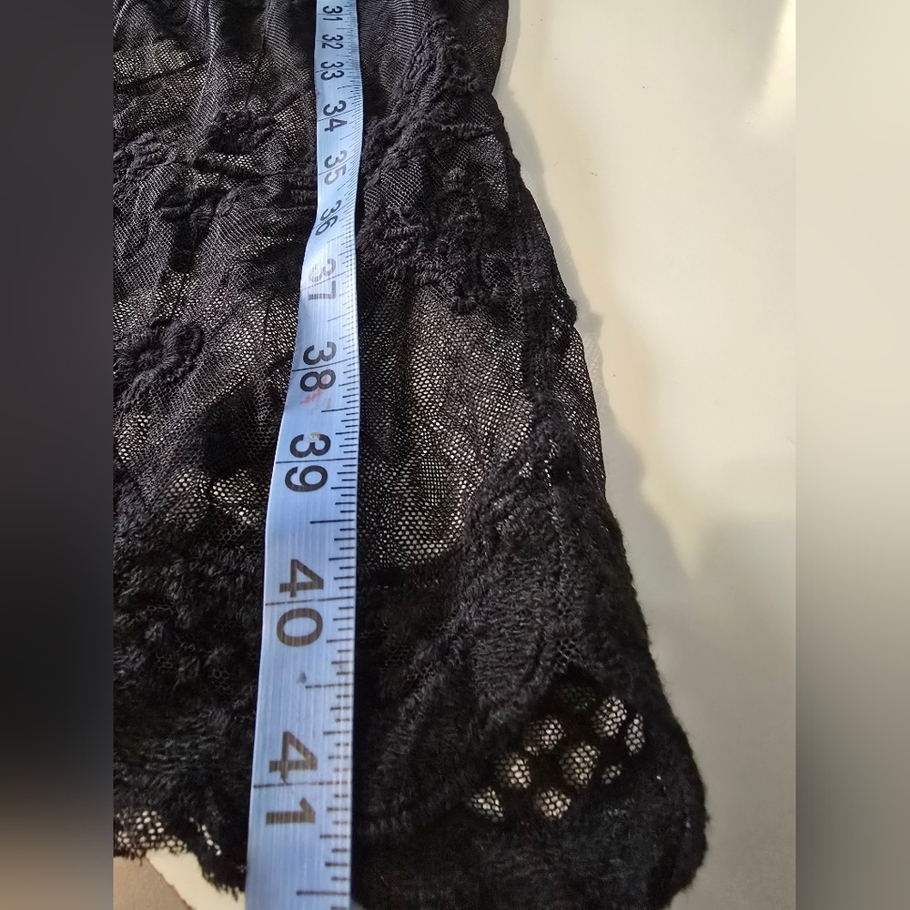 Macchia Di Ruggine Lace Black Coverup S? - Picture 8 of 8